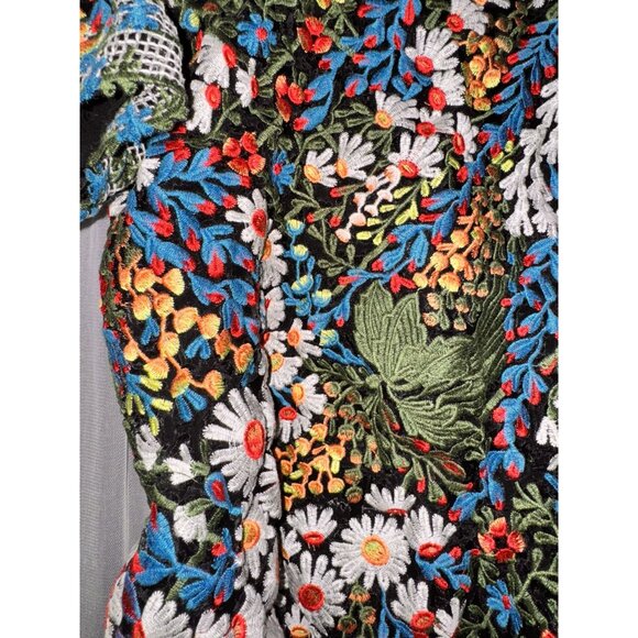 Vintage Midheaven Embroidered Floral Short Sleeve Top - Picture 4 of 10